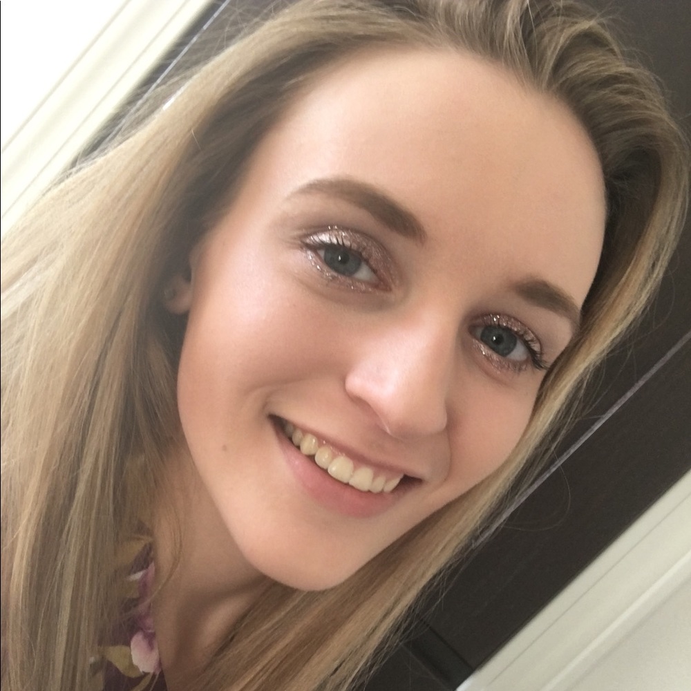 Meet your Posher, Cassie